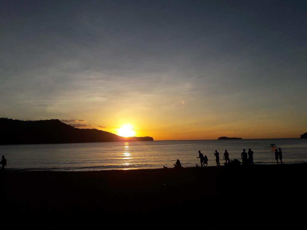 Sand Bar Beach Resort Nasugbu Exterior photo